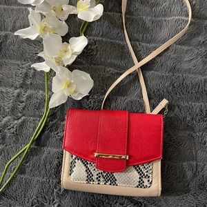 Snake print crossbody bag